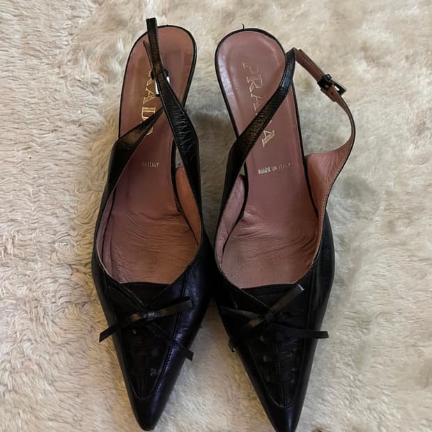 프라다 펌프스 힐