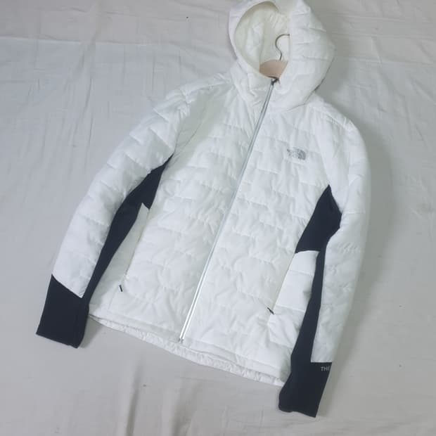 노스페이스 화이트 경량 자켓