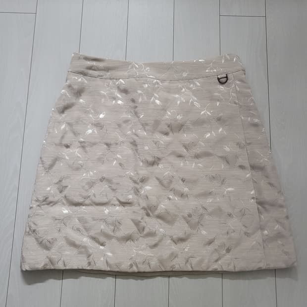 미스치프 퀼티드 스커트 아이보리