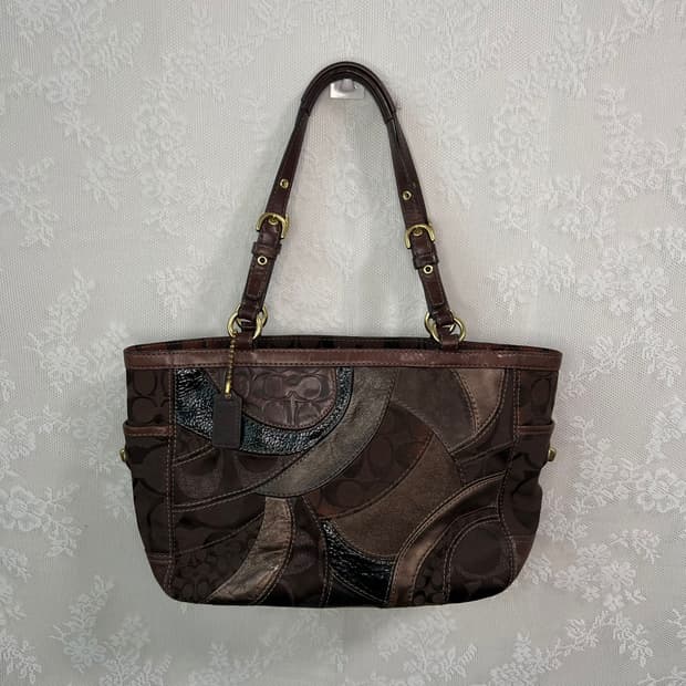 코치 브라운 패치워크 숄더백