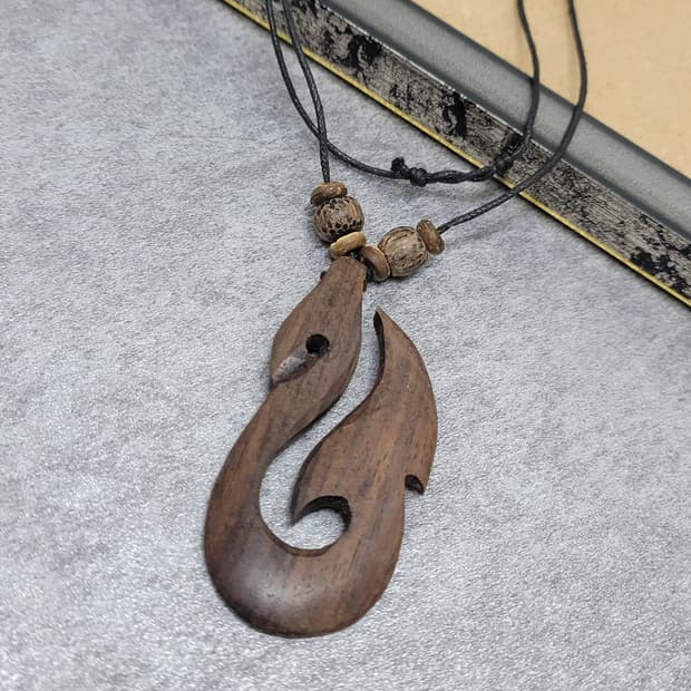 vintage wood necklace