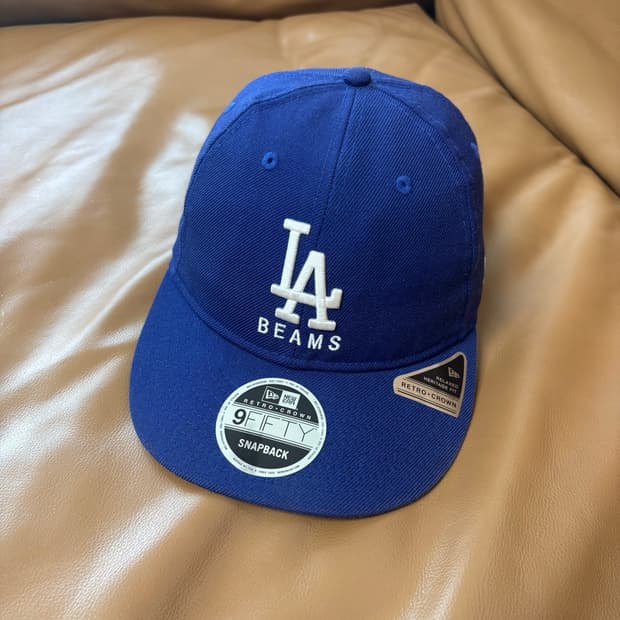 BEAMS 빔즈 뉴에라 9Fifty 6패널 볼캡 모자 LA 블루