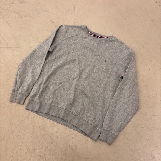 타미힐피거 스몰로고 그레이 맨투맨