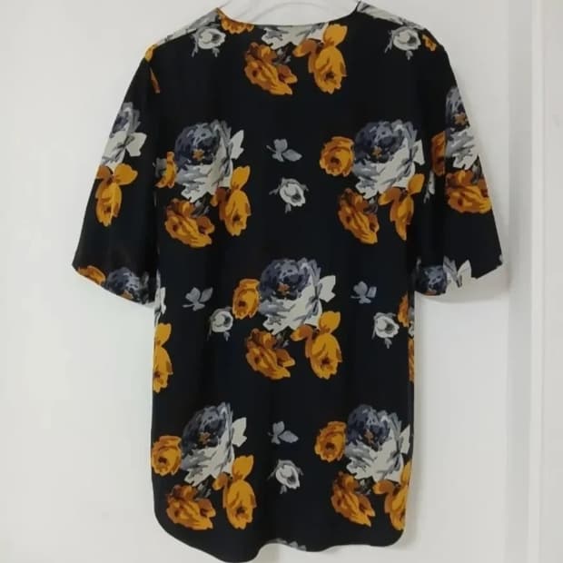 Theory 실크 100%플라워 반팔 블라우스55-66