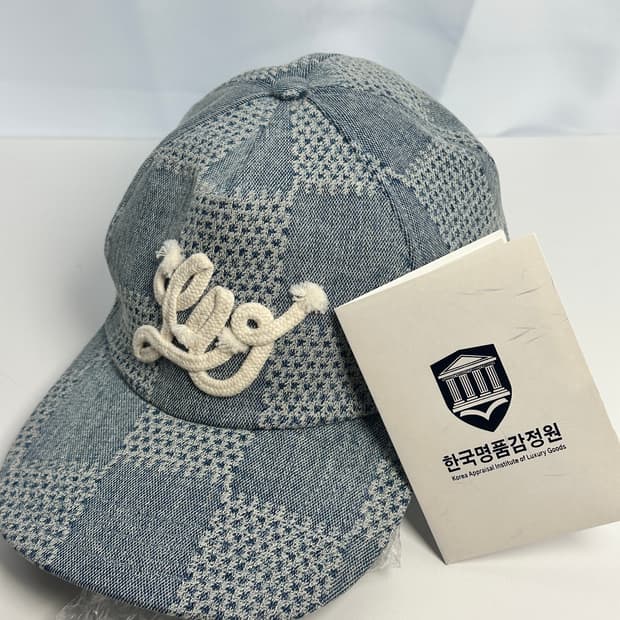 루이비통 데님 다미에 패치워크 캡