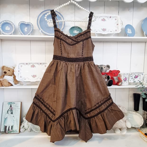 브라운 체크 프릴 레이스 원피스