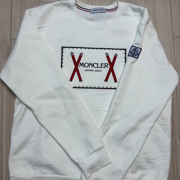 몽클레어 기모 맨투맨 L