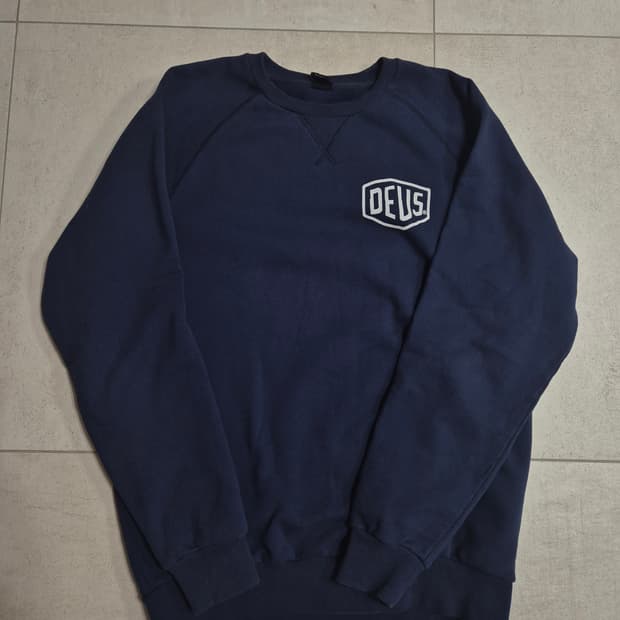 데우스엑스마키나 도쿄 맨투맨xl