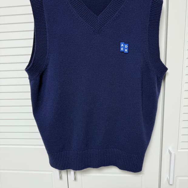 아더에러 니트 베스트