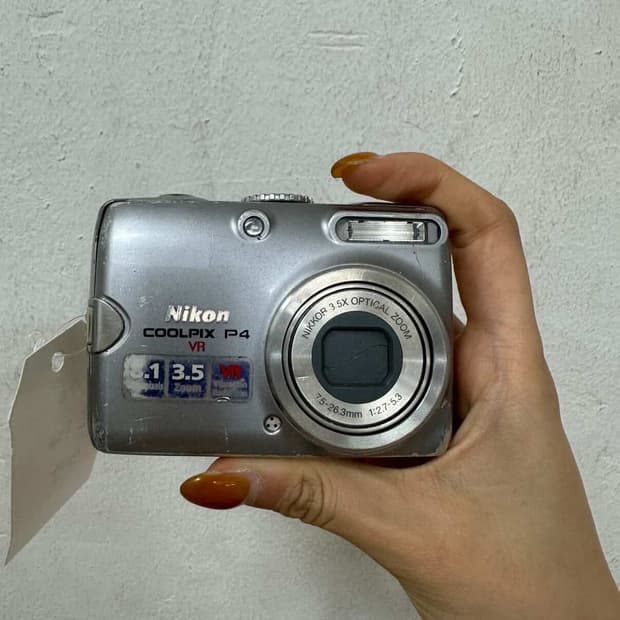 [빈티지카메라] 니콘 쿨픽스 P4 (Nikon Coolpix P4)