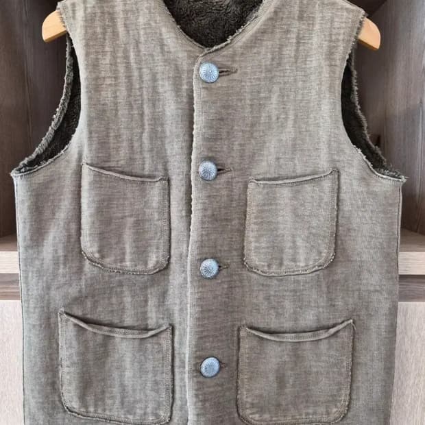 KAPITAL
Concho Button
Boa Fleece Vest 