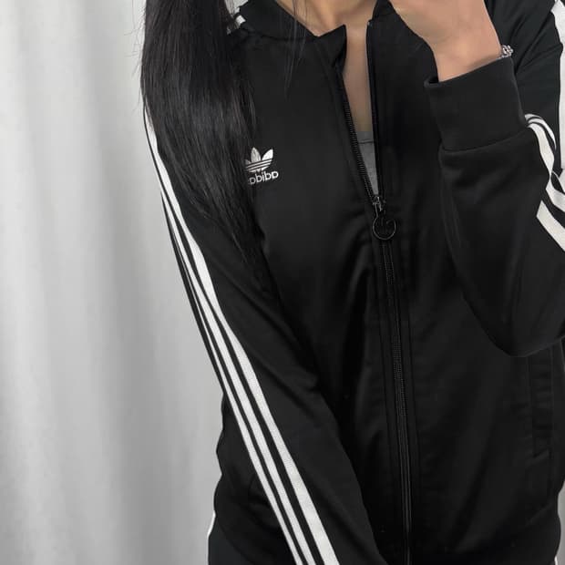 아디다스 블랙 슈퍼스타 트랙탑 져지