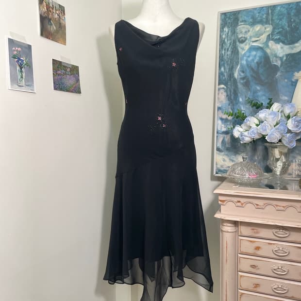 black flower glitter draping unbalance o