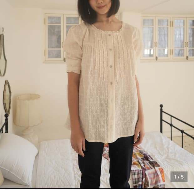 인앤양하모니 Momo blouse, ivory 구해요