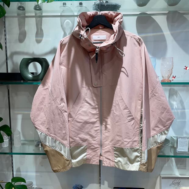 토가 비릴리스 paneled lightweight jacket