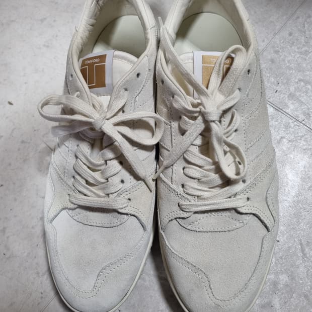 톰포드 남성 스웨이드 스니커즈 