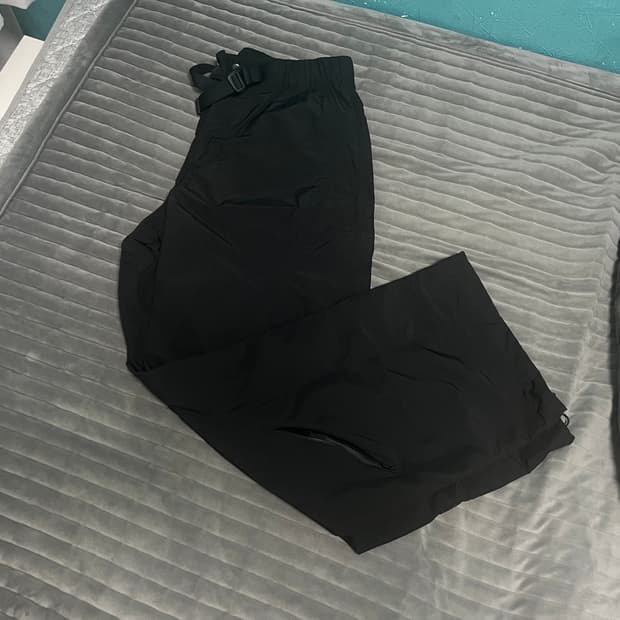 무탠다드 시티레저 np 스트럭처드 벨티드 팬츠