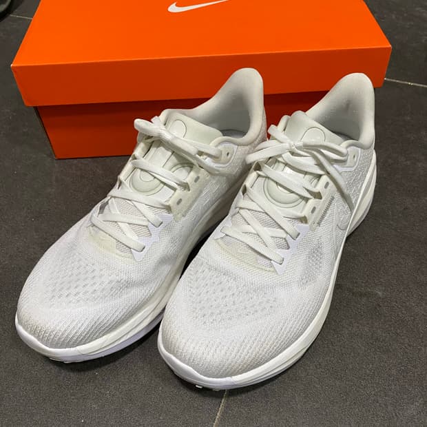 풀박스)나이키 보메로17 러닝화 260 운동화-화이트
