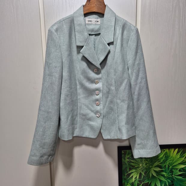 (세일)(새상품)MIXXO 미쏘. 민트색 숏 자켓