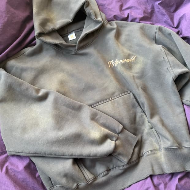 네더월드 후드티