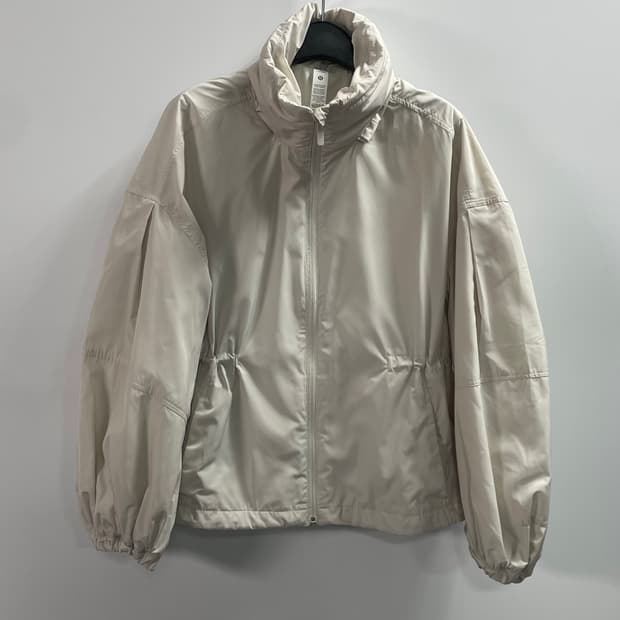 룰루레몬 신치 레이스트 바람막이 자켓 (on.495)