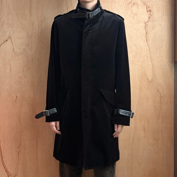 토네이도마트 벨벳 코트