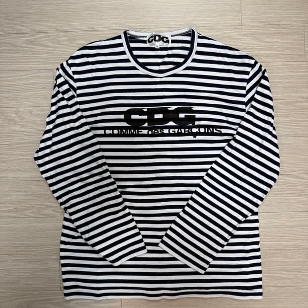 Cdg 스트라이프 롱슬리브 7.5만원