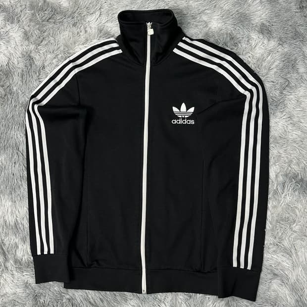 아디다스 유로파 블랙 트랙탑 m