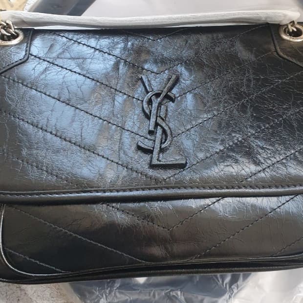 생로랑 니키백 미듐사이즈 