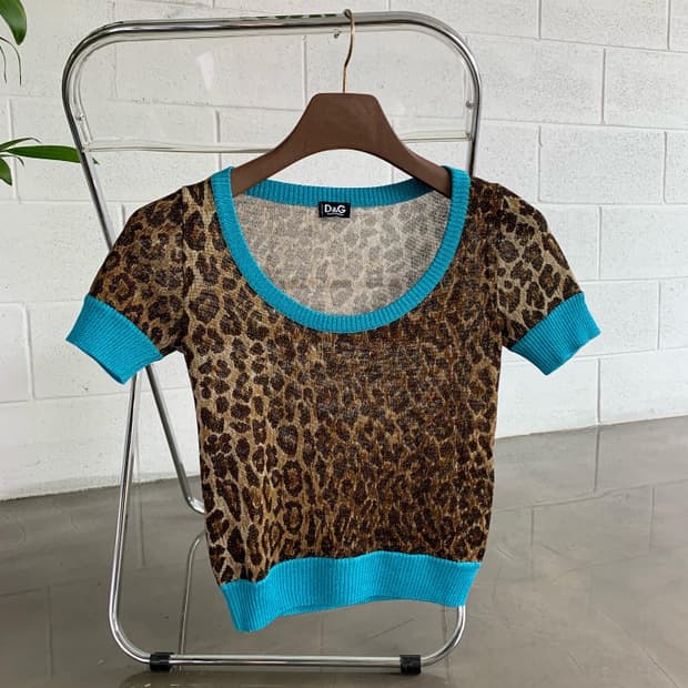 돌체앤가바나 크롭 니트