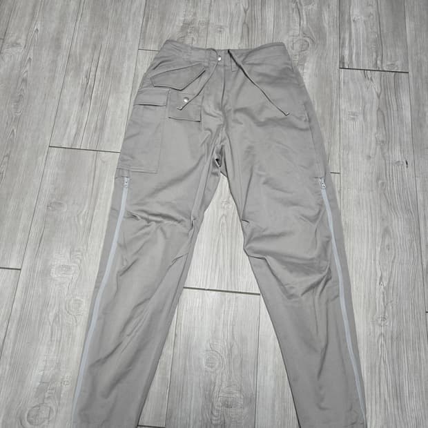 해칭룸 바지 2사이즈 사이드 지퍼