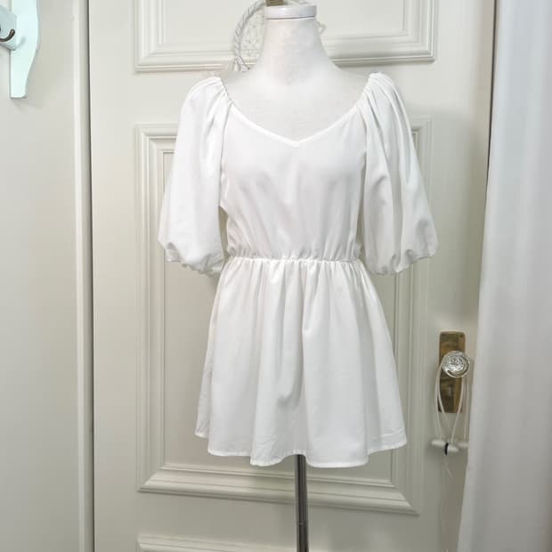 white puff sleeve princess blouse
