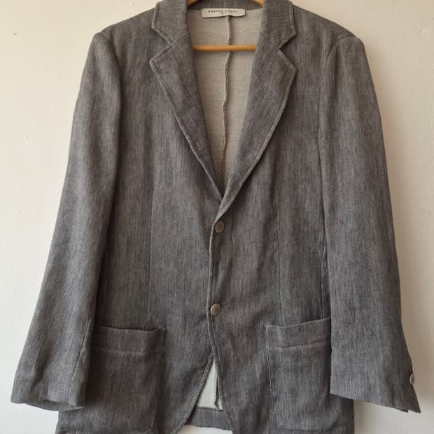 다니엘레 피에솔리 시리즈 그레이린넨자켓
