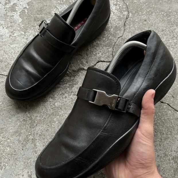 프라다 스포츠 버클 로퍼 사이즈 교환(285>270,275)