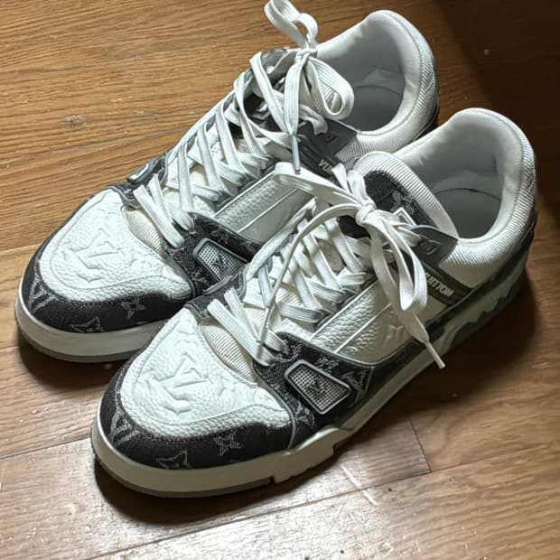 루이비통 트레이너 팝니다