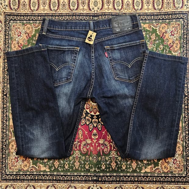Levi’s 511 Slim Fit Denim (W33×L32)