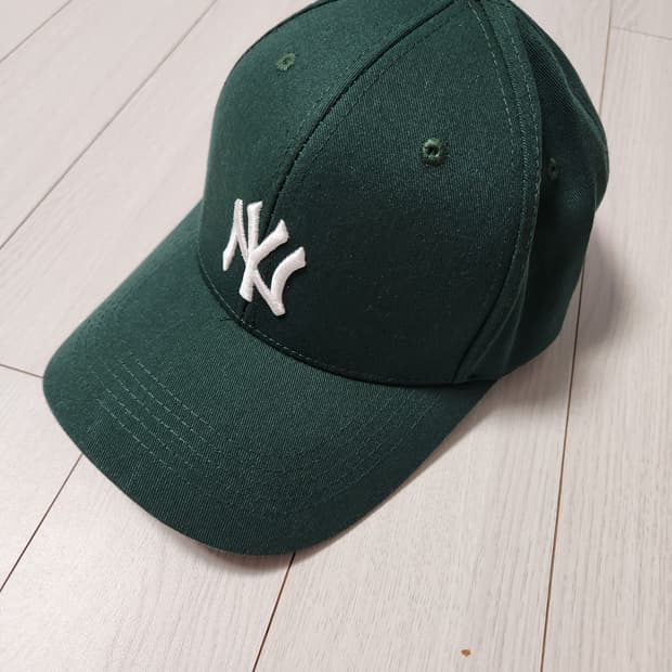 MLB 그린 볼캡(새상품급)

오염 하자없이 깨끗해요^^

세탁해뒀어요