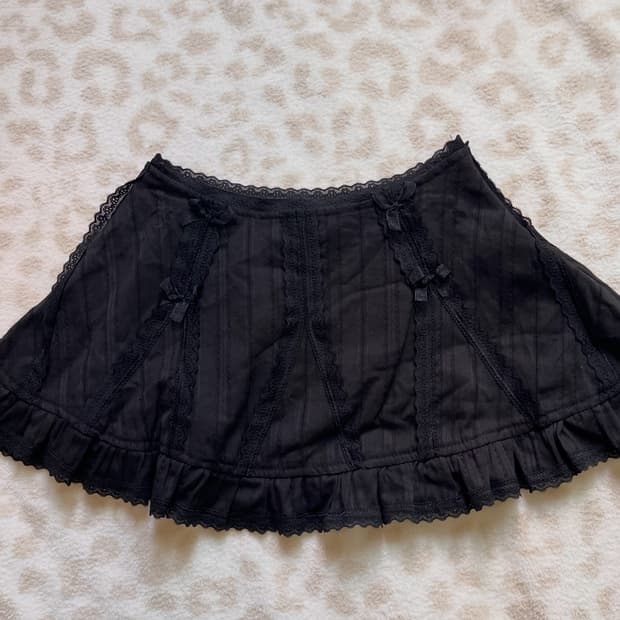 As if calie Black lace short skirt