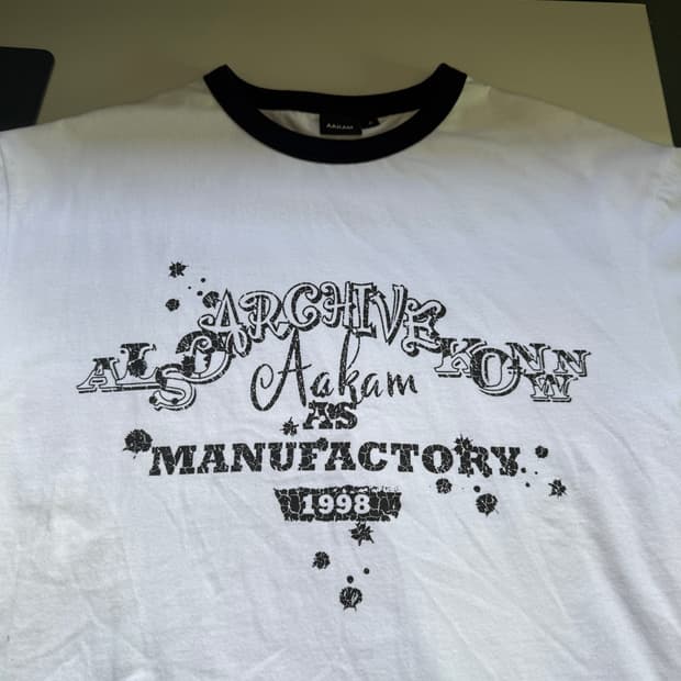 아캄 링거 반팔 티셔츠