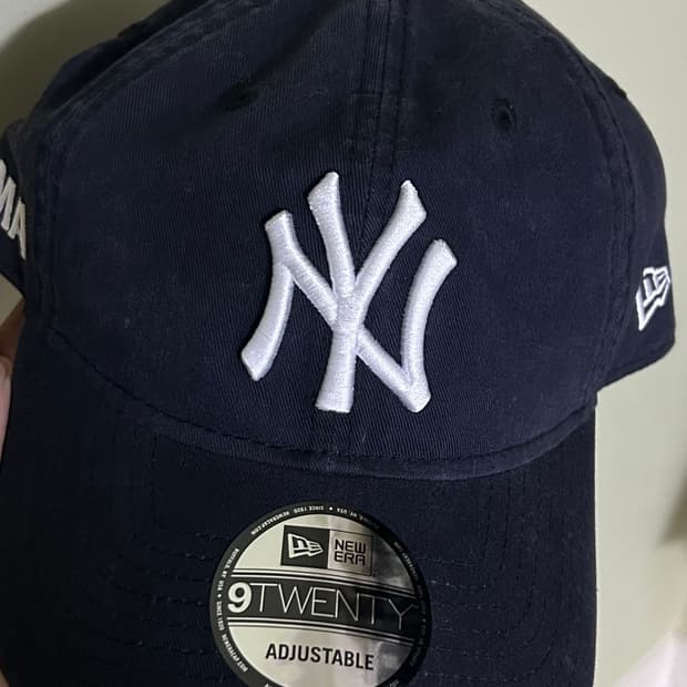 뉴에라X모마 양키즈캡 네이비