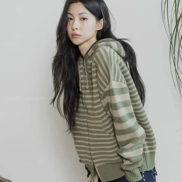 엑스톤즈 스트라이프 후드집업