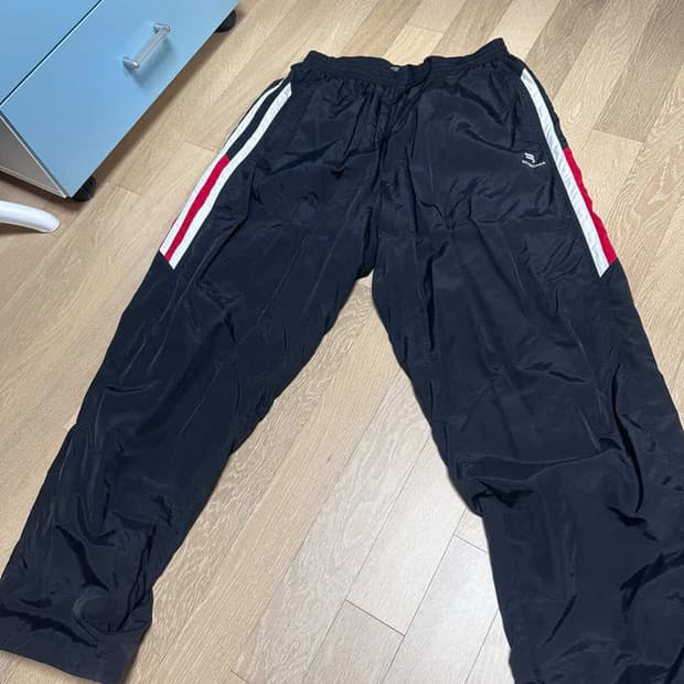 (50)발렌시아가 스포티B트랙 팬츠 블랙