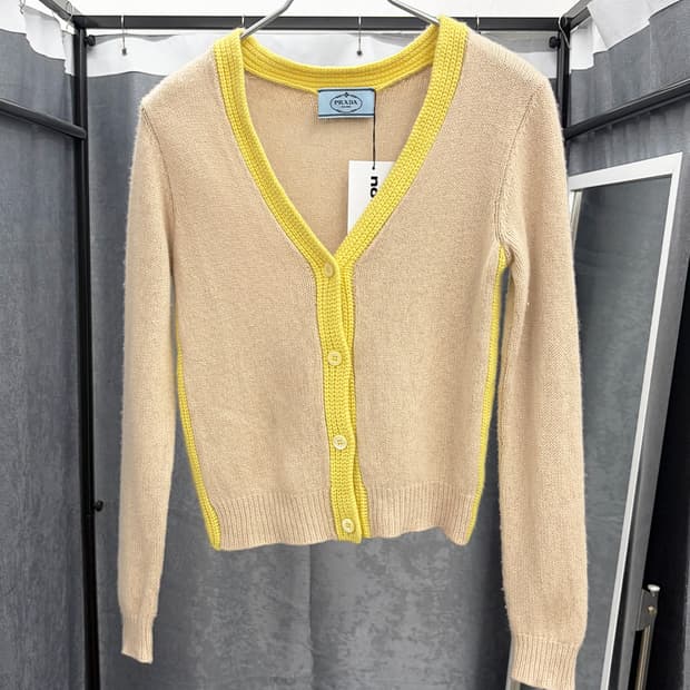 프라다 2016F/W 캐시미어 가디건