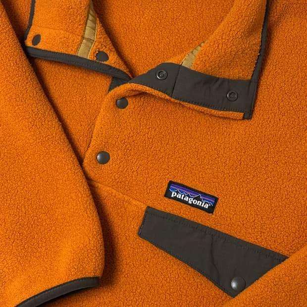 파타고니아 신칠라 레드테일 오렌지 브라운