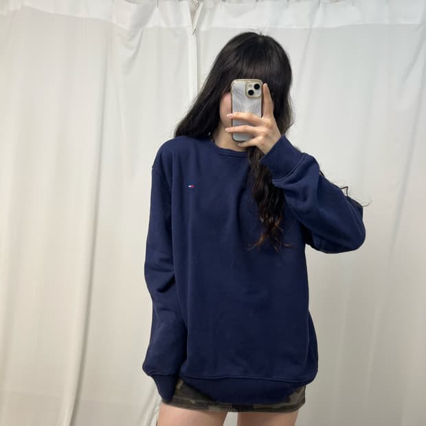 Tommy Hilfiger navy sweatshirt