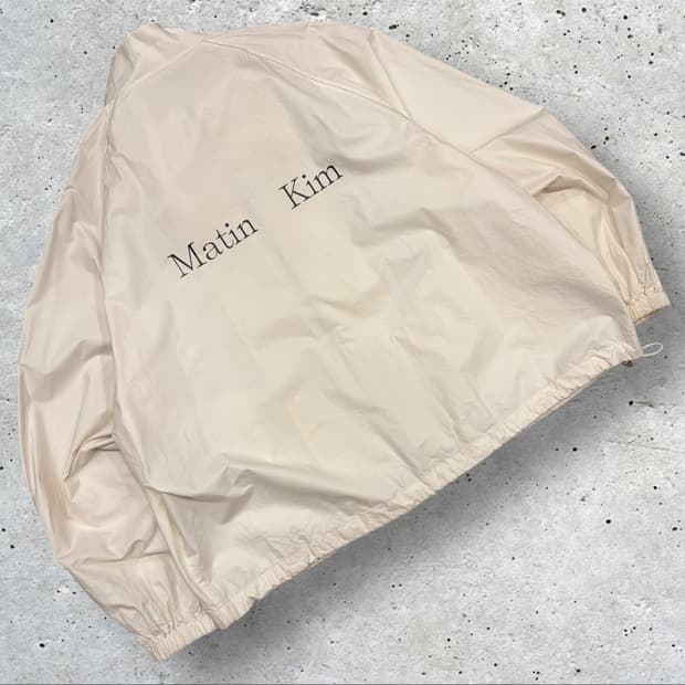 마뗑킴 아이보리 바람막이 자켓 B976