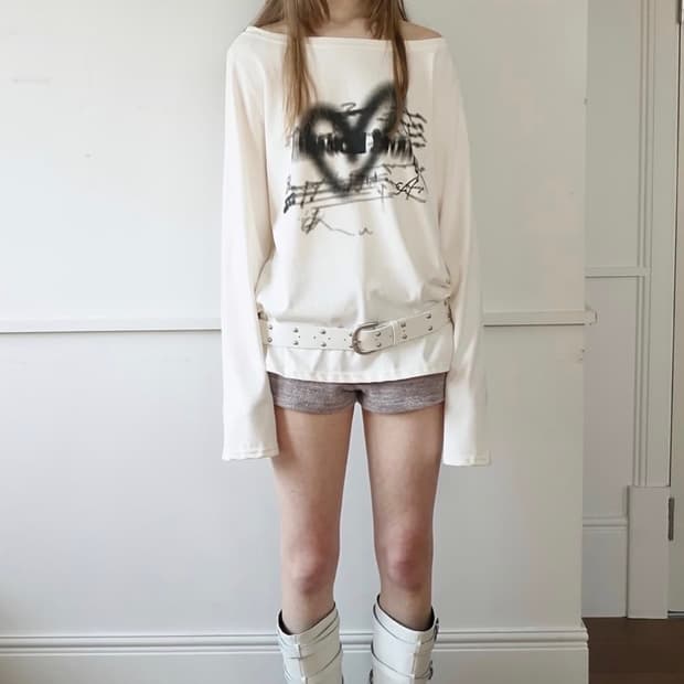 세릭 하트 보트 넥 탑 아이보리