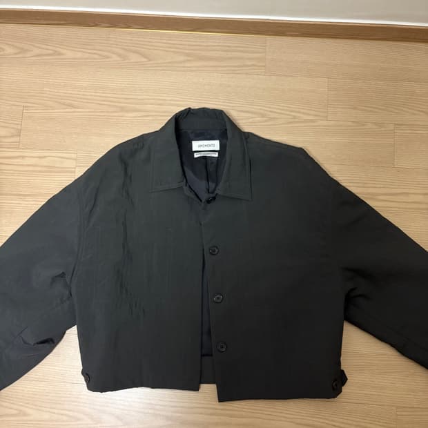 아모멘토 패디드 크롭자켓