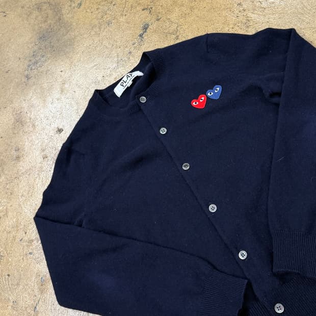 꼼데가르송 네이비 더블 하트 니트 가디건 