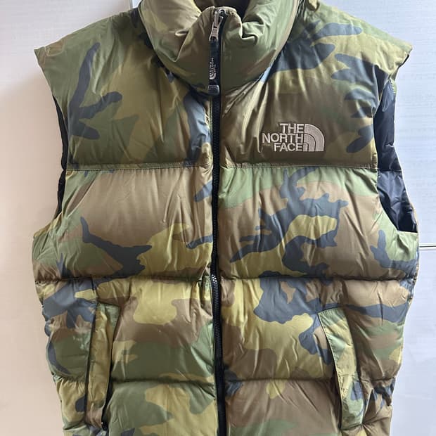 NORTHFACE 노스페이스 카모 중앙 로고 조끼 패딩